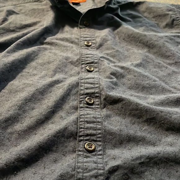 Red Ale Large button down - Picture 3 of 5